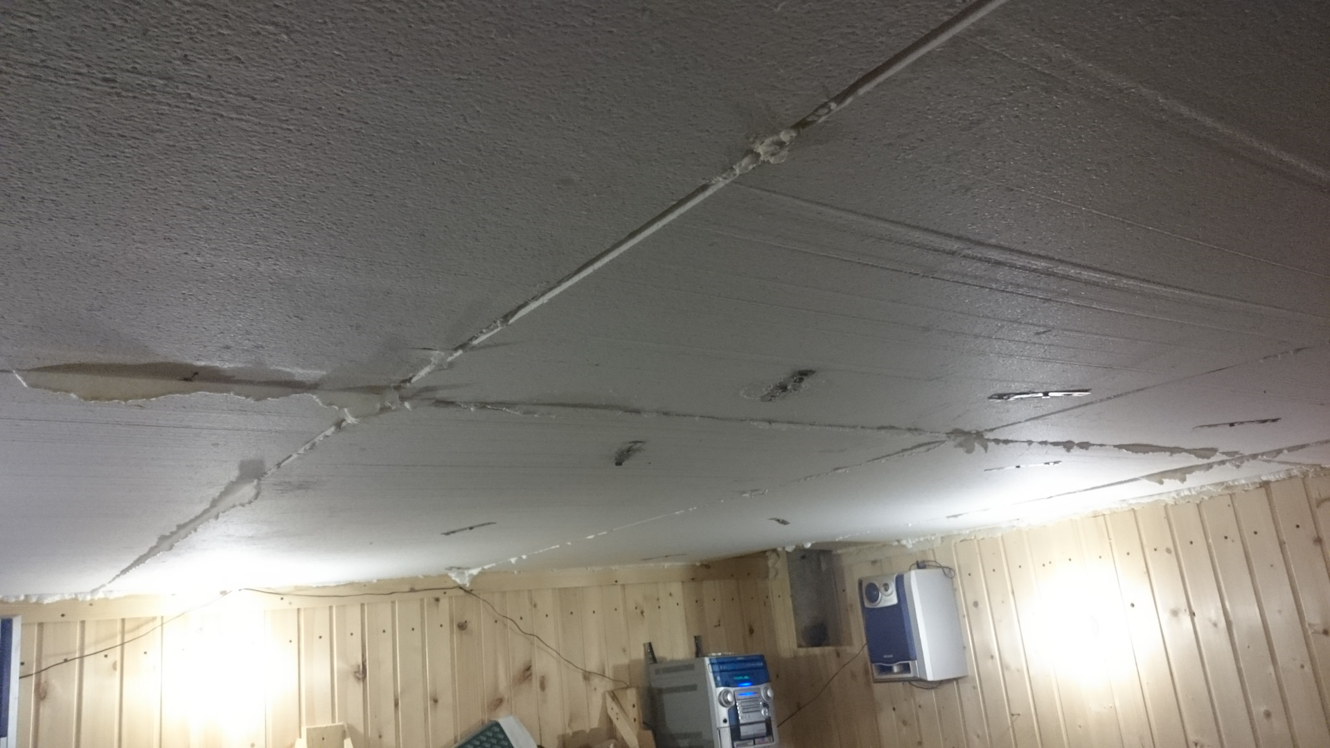 Чем обшить потолок в гараже своими руками: варианты отделки