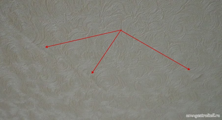 Почему отклеиваются обои от стены и что делать