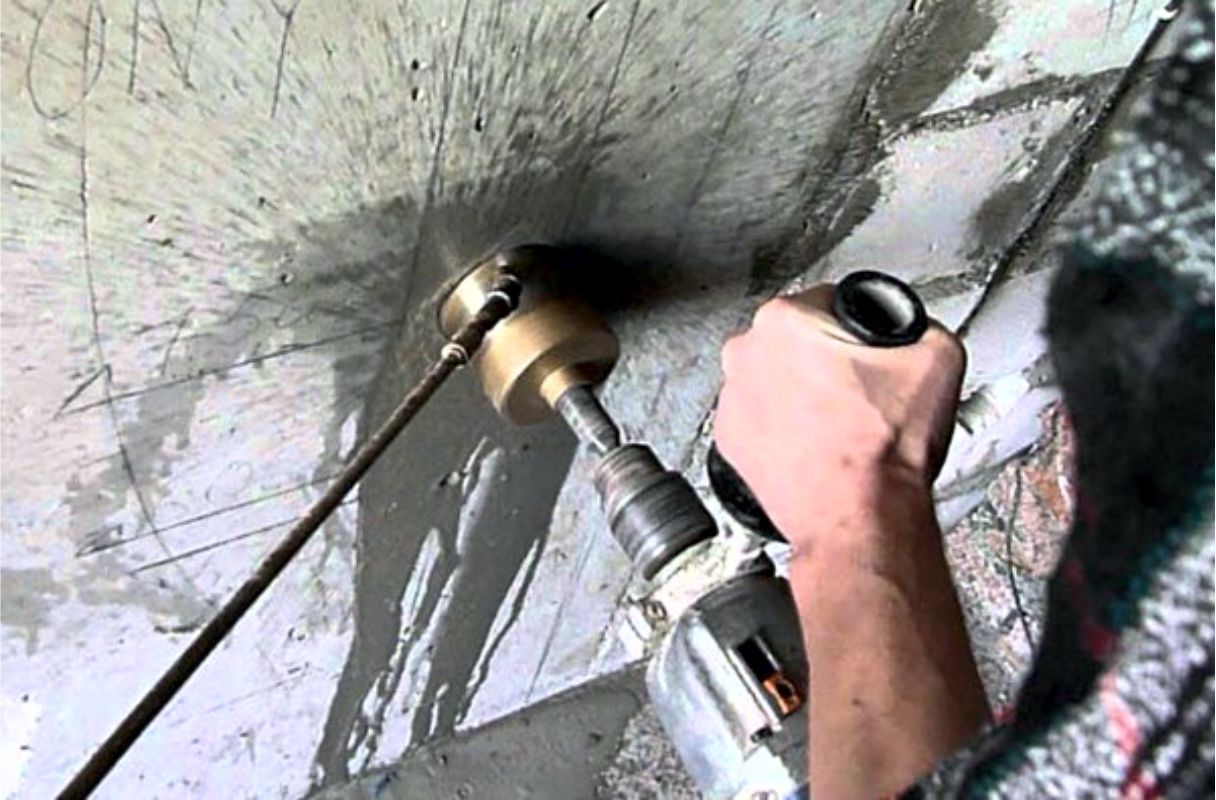 Сверление отверстий в бетонной поверхности: технология и приборы, советы специалистов