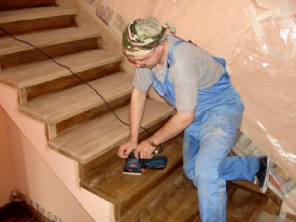 Особенности ремонта лестницы в частном доме